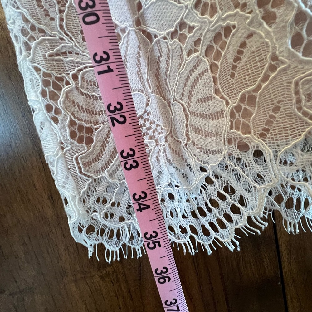 Vince Camuto size 4 white lace dress - Picture 5 of 8